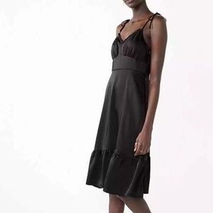 NWOT Nine West Satin Finish Women's Flowy Strappy Empire Midi Dress Black